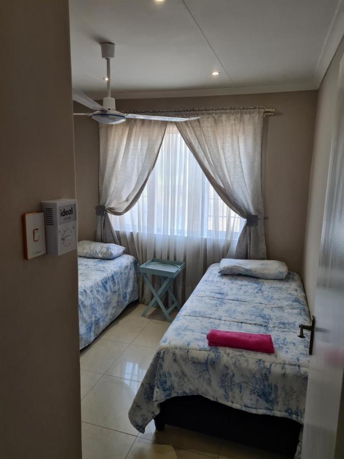 Durban Beach Getaway - Summersands, Inverter For Load Shedding, Free Wifi & Free Parking Eksteriør billede